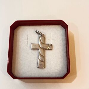 Elegant Silver Cross Necklace